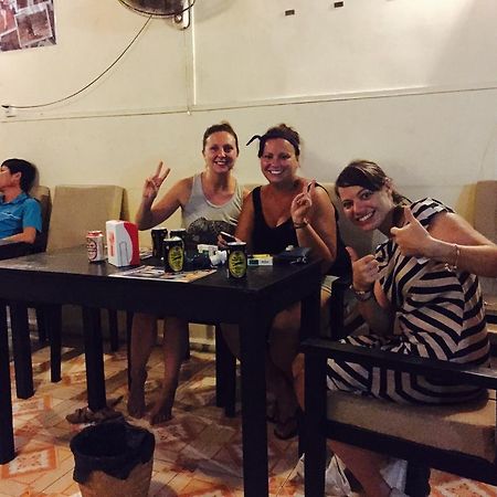 The Happy House Hostel Phnom Penh Ngoại thất bức ảnh
