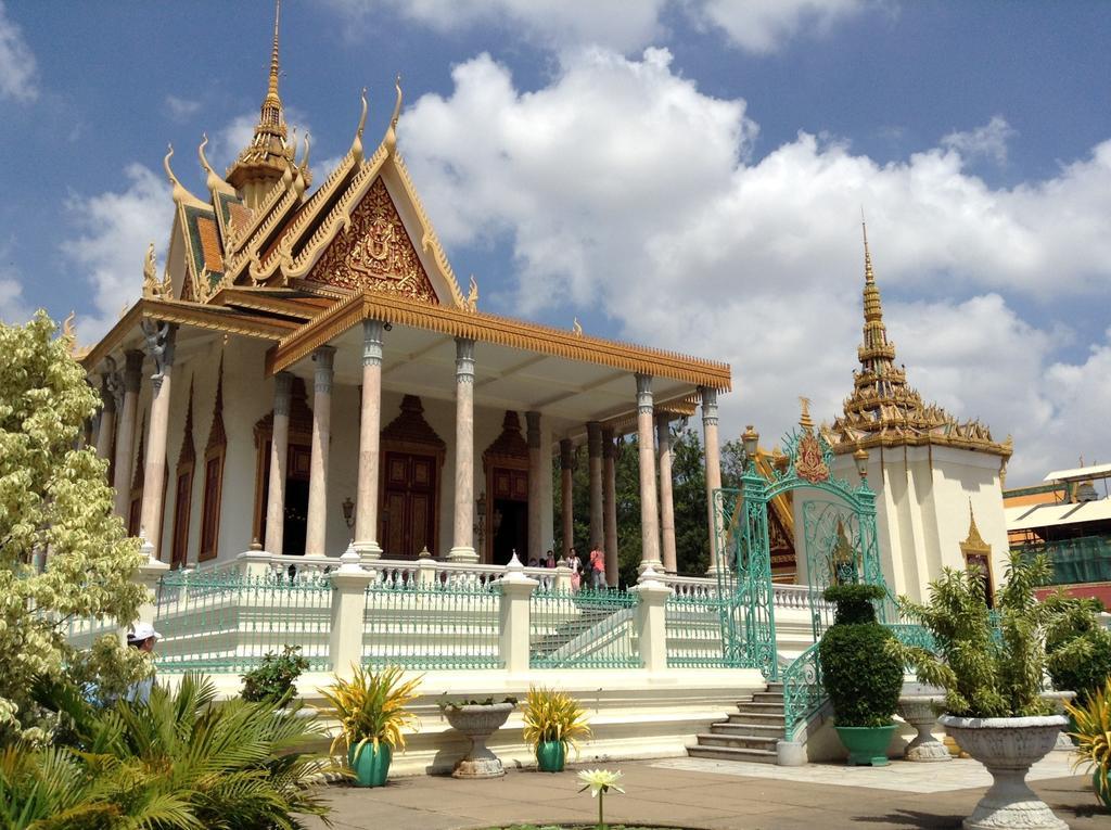 The Happy House Hostel Phnom Penh Ngoại thất bức ảnh