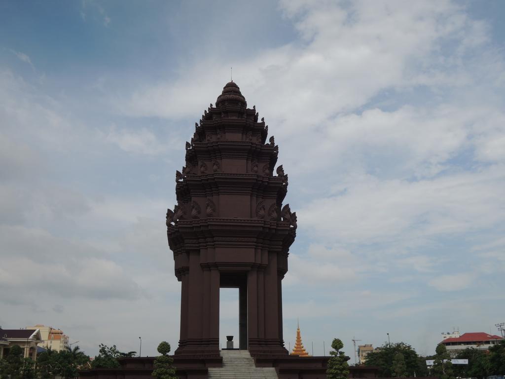 The Happy House Hostel Phnom Penh Ngoại thất bức ảnh