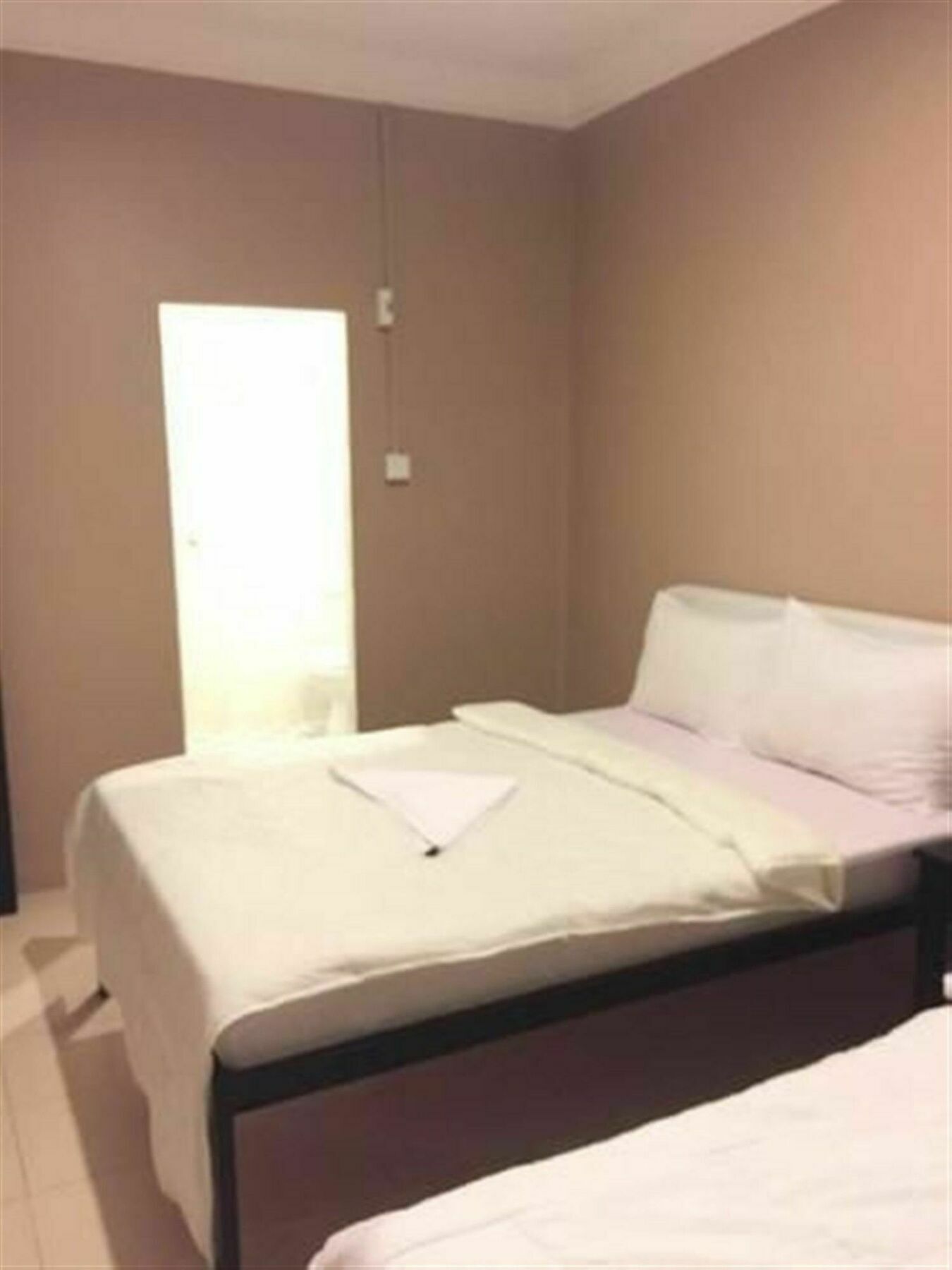 The Happy House Hostel Phnom Penh Ngoại thất bức ảnh