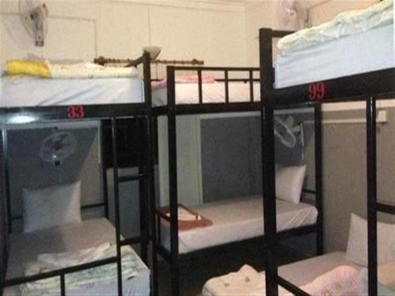 The Happy House Hostel Phnom Penh Ngoại thất bức ảnh